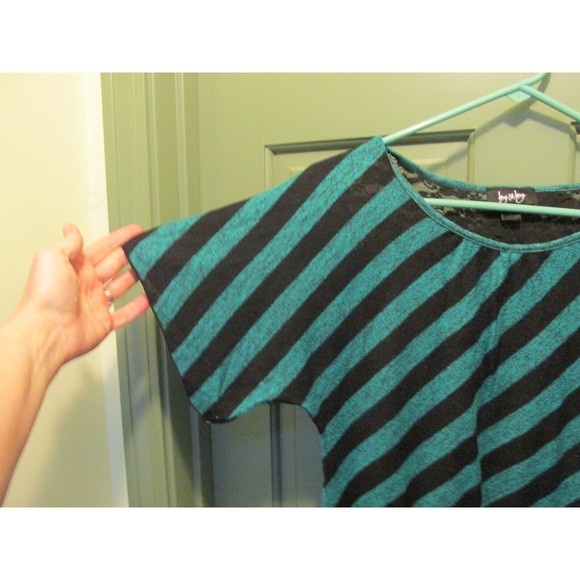 By & By Women's Teal & Black Striped Dolman Short Sleeve Pullover Blouse Size M - Picture 3 of 12